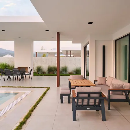 Villa Ashta - Cozy *